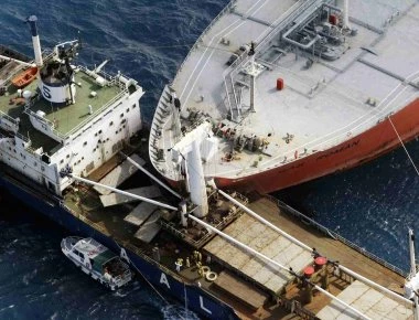 Όταν οι καπετάνιοι δεν προσέχουν - Συγκρούσεις πλοίων με πλοία και προβλήτες (βίντεο)